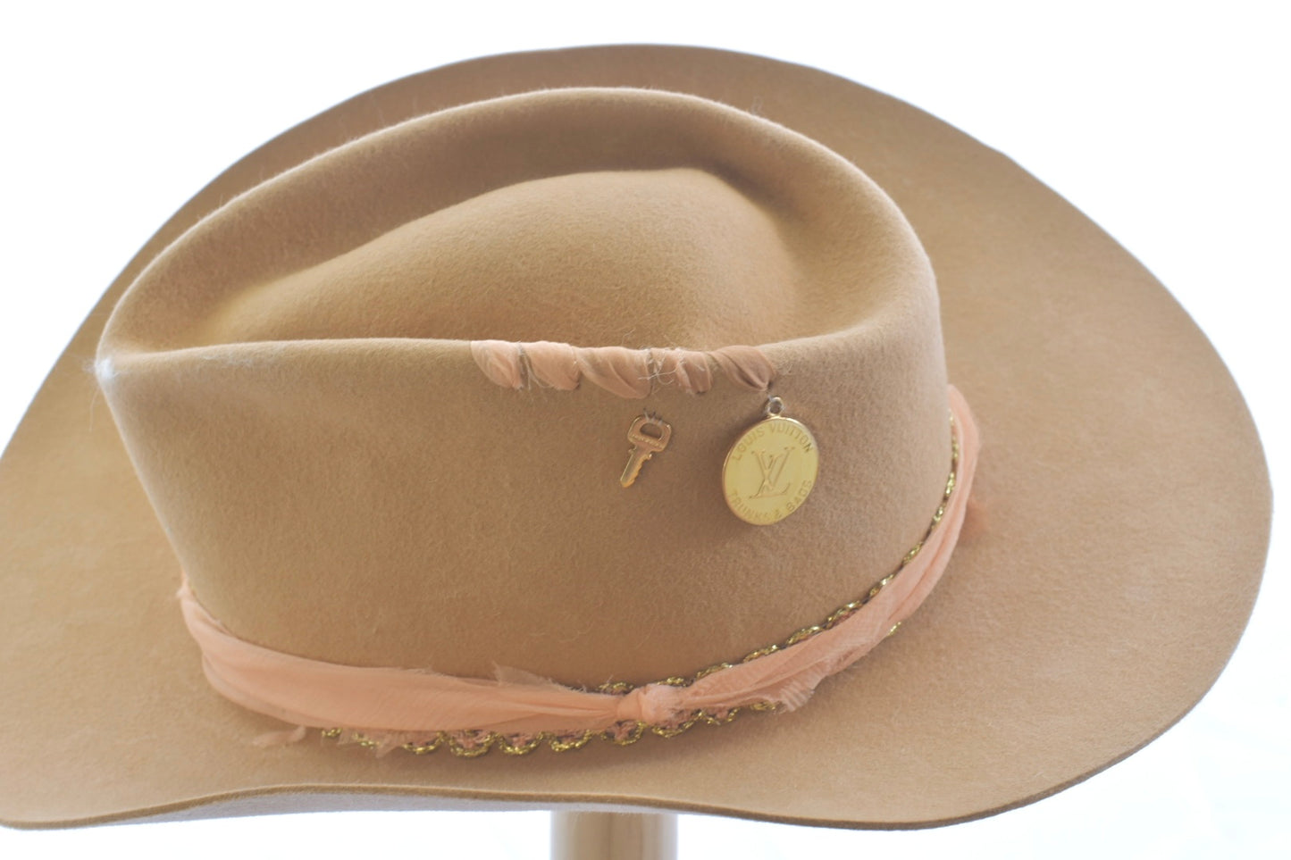 Sahara Nude Traveler Western LV